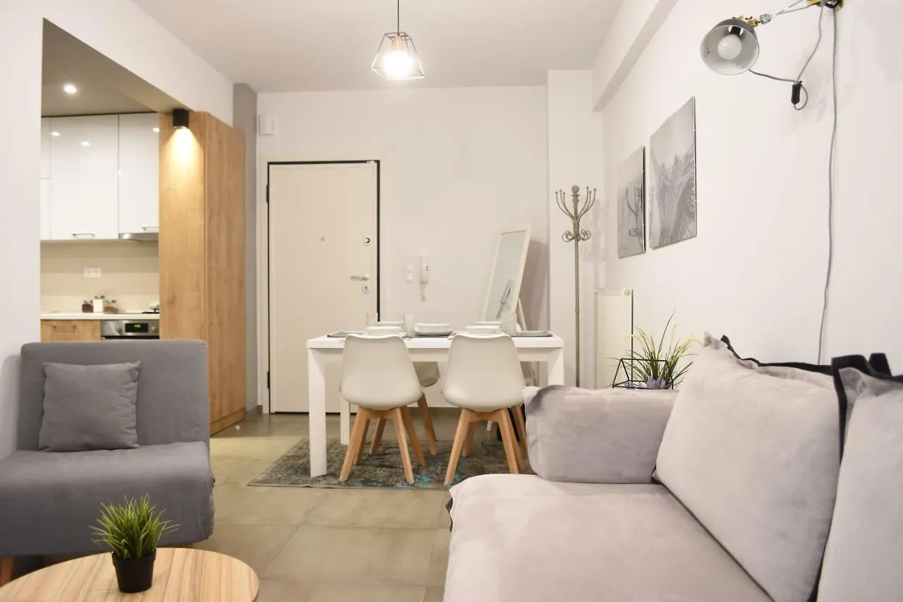 Heliconia Deluxe Apt Must Salonicco
